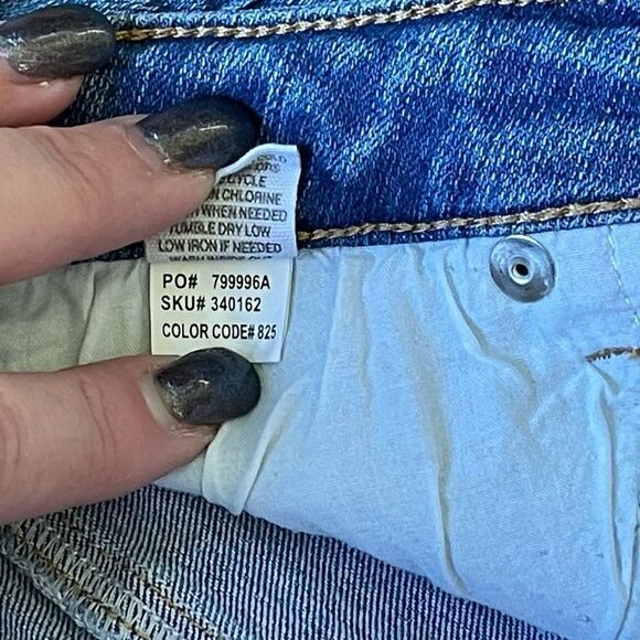 Tilly’s RSQ Venice Destroyed Mid Rise Denim Jean Shorts Sz 27 - Picture 9 of 11